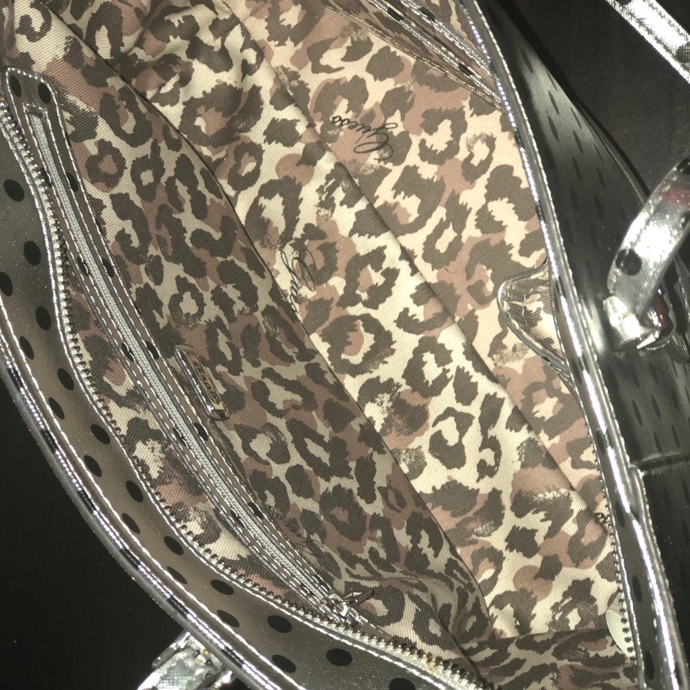 GUESS DELANEY SILVER POLKA-DOT SMALL CLASSIC TOTE - Picture 7 of 8